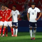 Inglaterra tropieza y acumula dudas