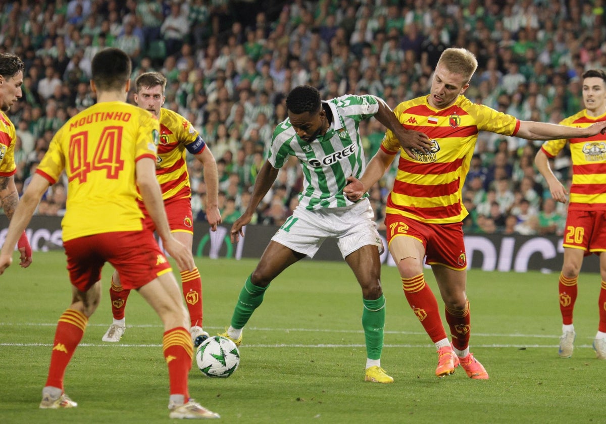Betis - Jagiellonia: resumen, goles y ruedas de prensa del partido de la Conference League 2024-2025