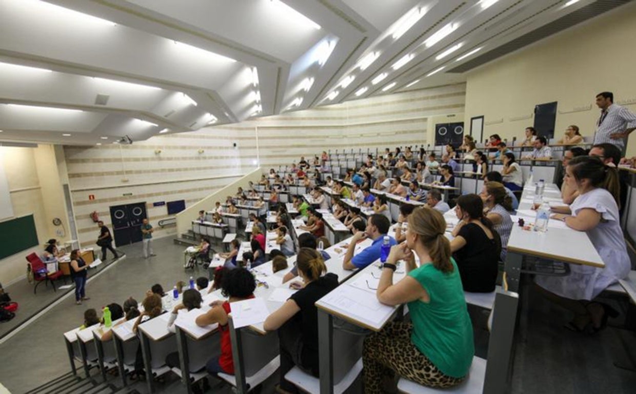 Opositores durante una prueba