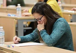 La Diputación de Sevilla convoca oposiciones para 39 plazas de auxiliar administrativo