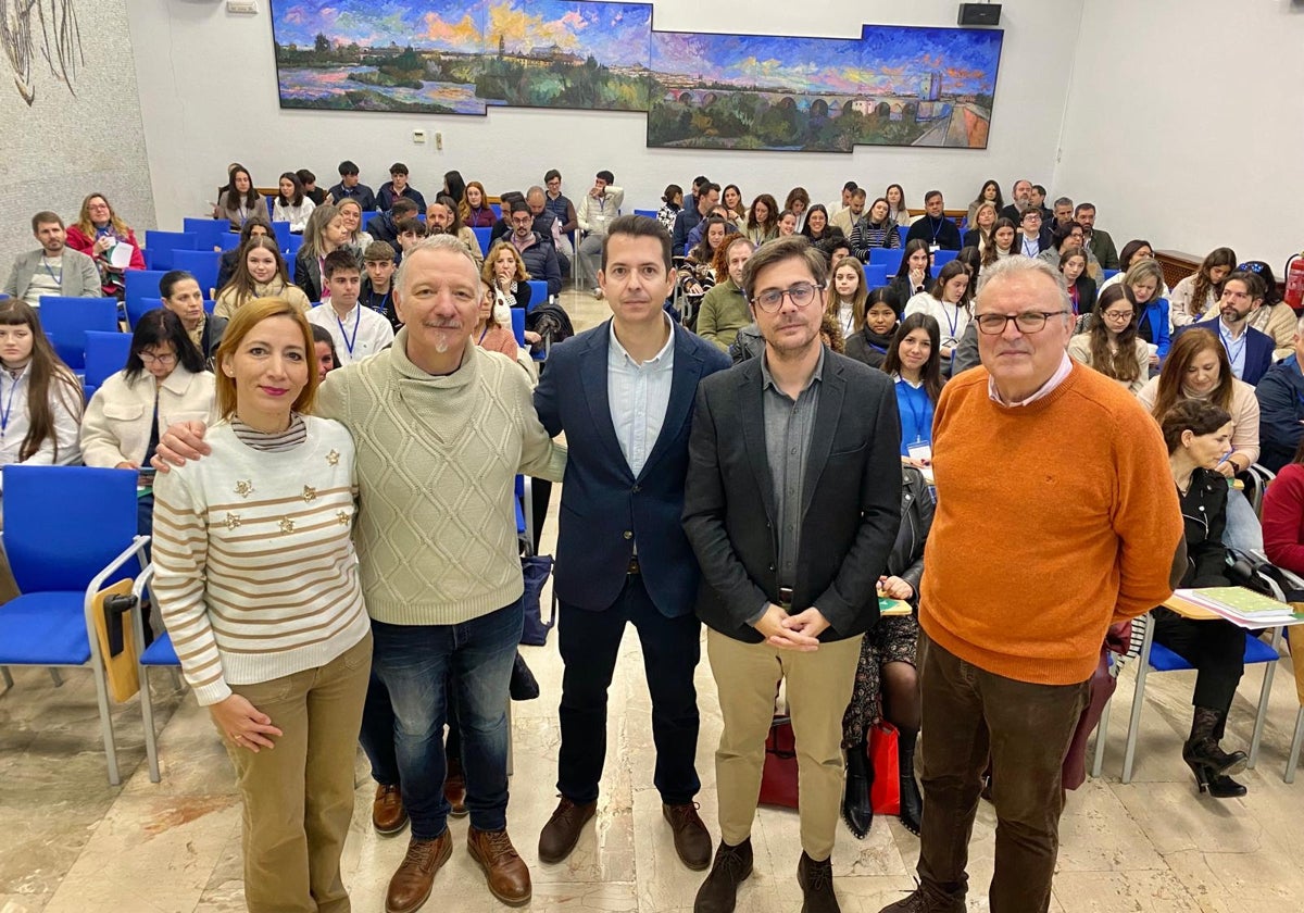 El delegado de Educación en el centro escolar galardonado