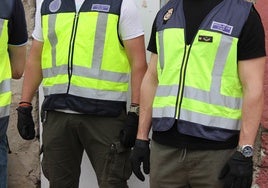 La Policía Nacional detiene a una pareja con decenas de reclamaciones y citaciones judiciales pendientes en Valencia