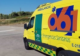 Muere un hombre tras la salida de vía de un todoterreno en Villanueva de la Reina