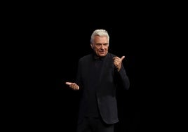 El monólogo de Carles Sans sobre Tricicle en el Gran Teatro de Córdoba, en imágenes