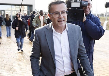 El caso de David Sánchez rompe el PSOE extremeño y aúpa a Guardiola
