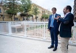 Un vicepresidente de la Comisión Europea visita la 'zona cero' de la dana: «Sigue marcada por la devastación»