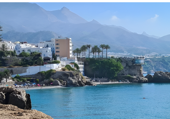Una ruta por los mejores bares y restaurantes donde comer en Nerja