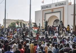 Francia, Italia y España aceleran la evacuación de sus ciudadanos en Níger