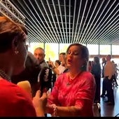 Tenso momento en directo entre el nuevo 'Sálvame' y una reportera de 'TardeAR': «Estoy trabajando»