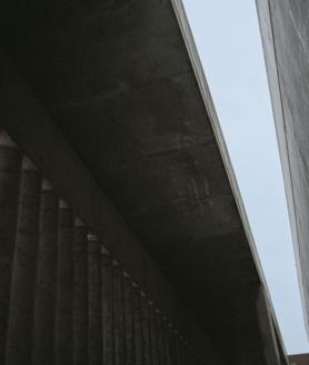 Imagen secundaria 2 - Fotogramas de 'The Brutalist'