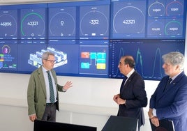 El rector de la Universidad de Sevilla visita los nuevos laboratorios de la Politécnica en la Cartuja, su proyecto de despedida