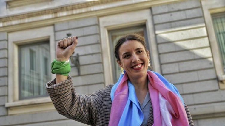 Podemos quiere reservar plazas de funcionario para personas transexuales