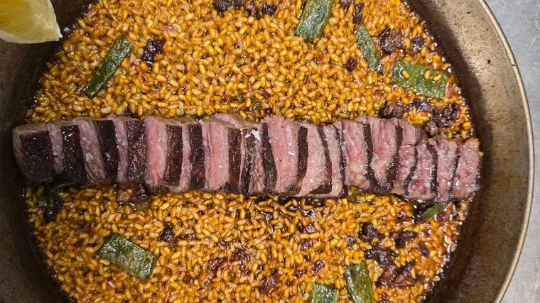 Arroz servido en Grill Tierra y Mar, en El Rompido