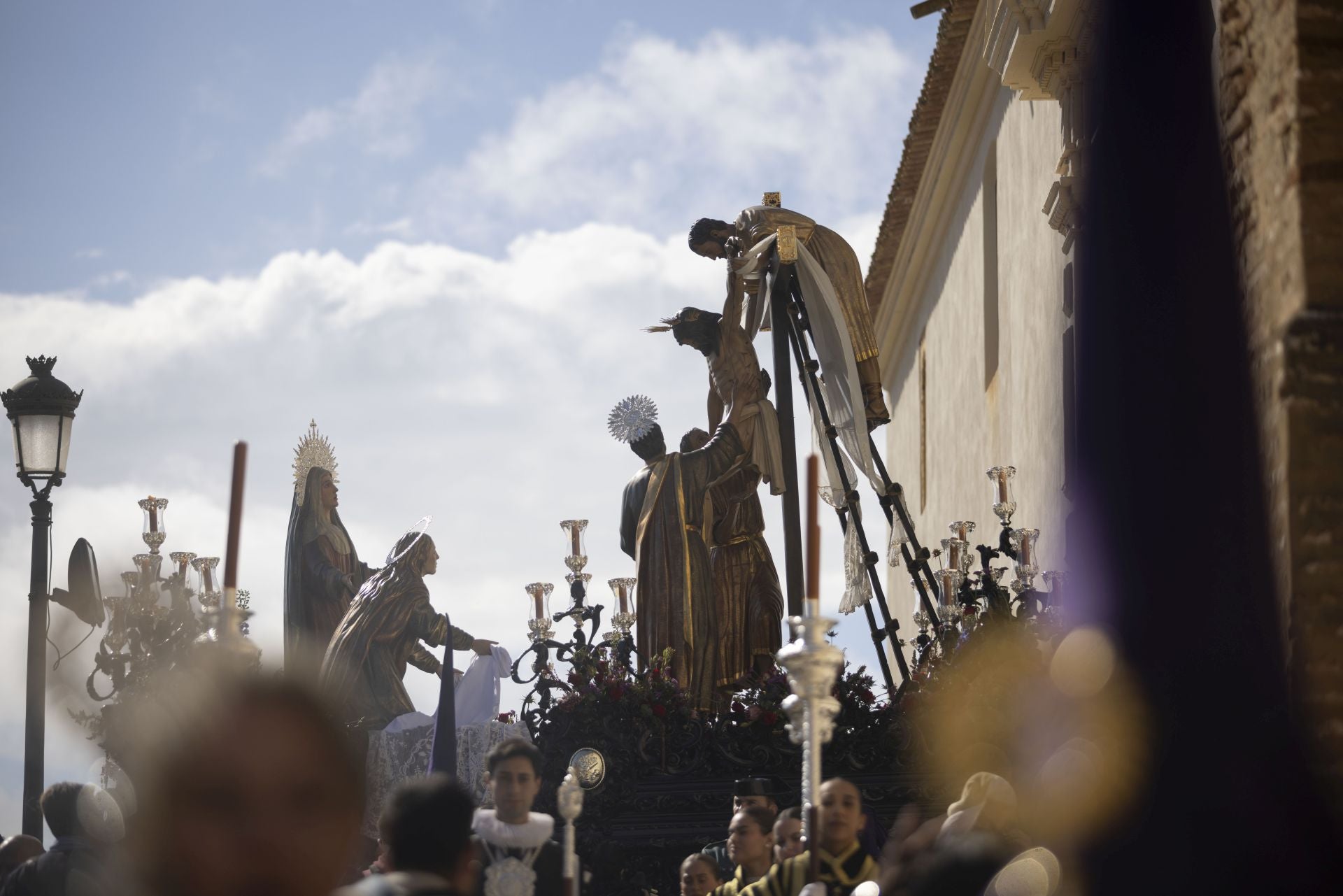 Viernes Santo: Descendimiento, movimiento sublime