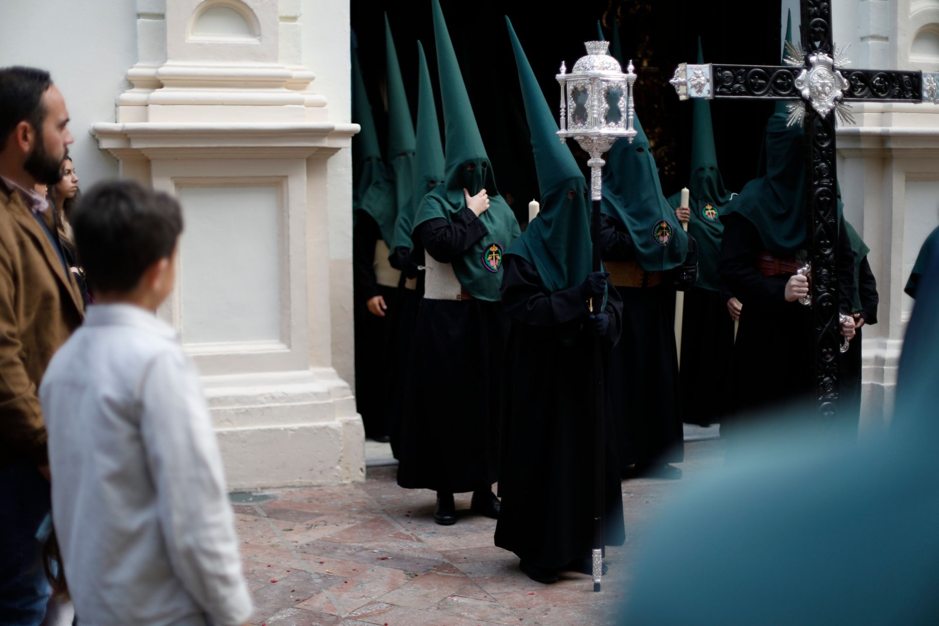 Viernes Santo: En Silencio a los pies de la cruz
